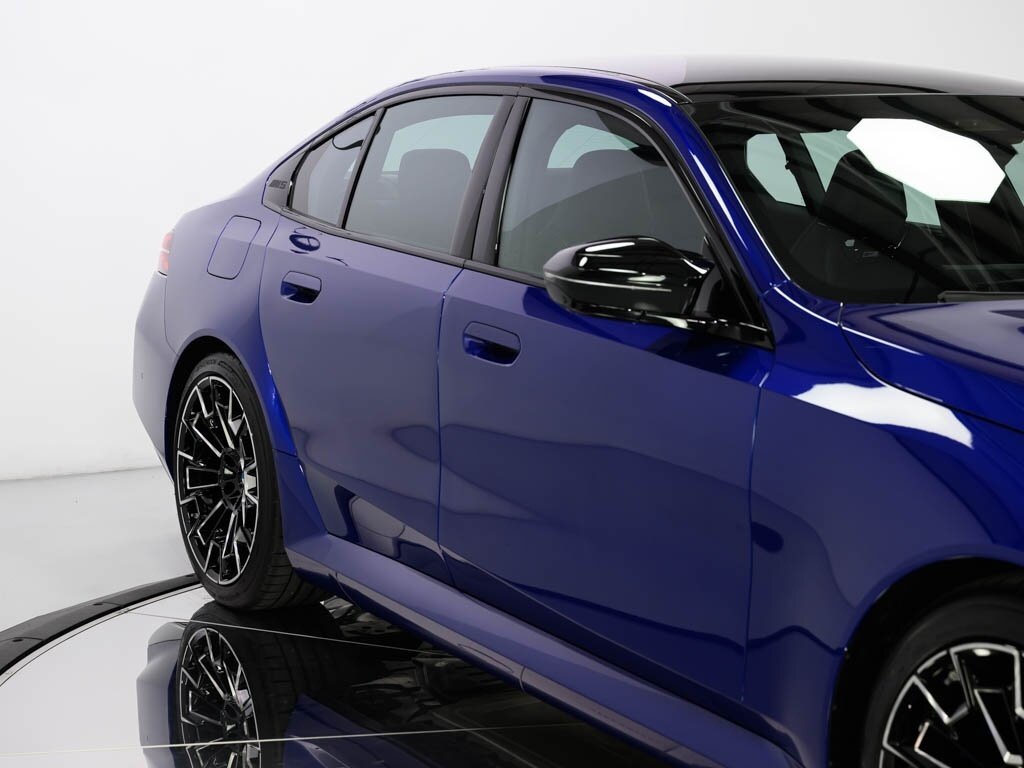 2025 BMW M5 Executive Pkg Driver Assistance Professional - Photo 15 - Sarasota, FL 34243