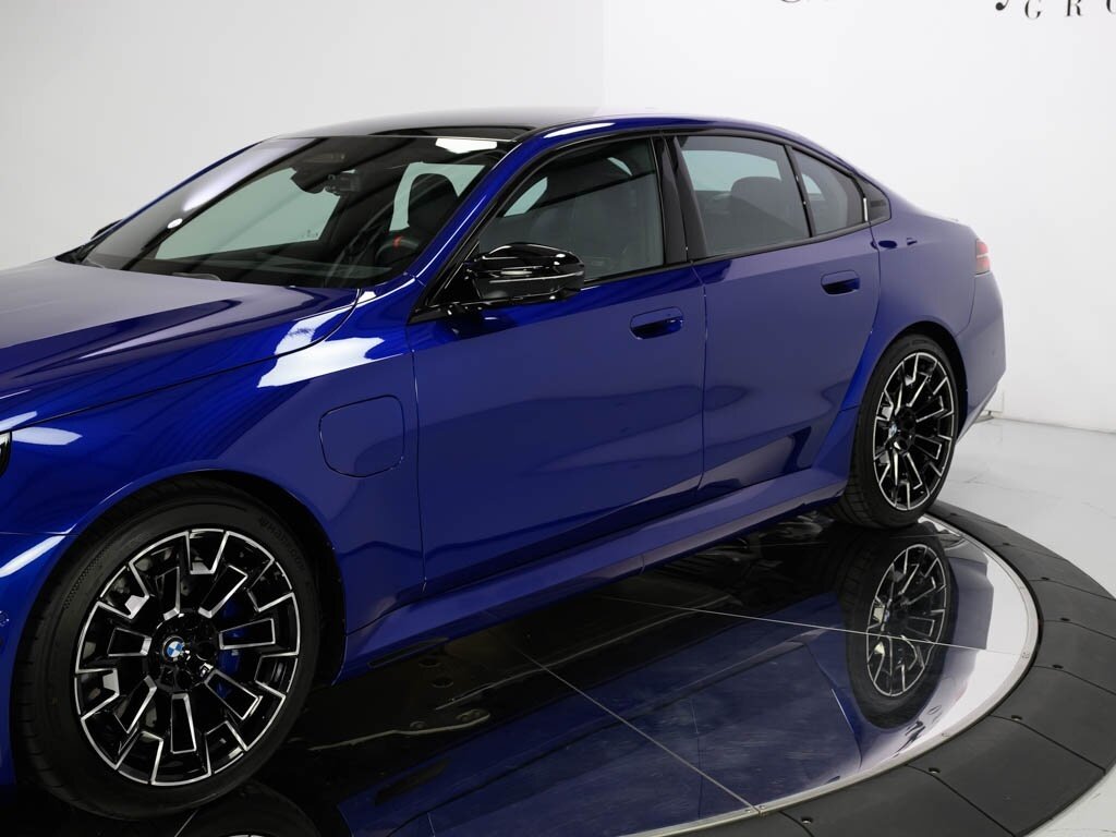 2025 BMW M5 Executive Pkg Driver Assistance Professional - Photo 14 - Sarasota, FL 34243