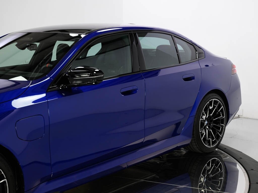 2025 BMW M5 Executive Pkg Driver Assistance Professional - Photo 16 - Sarasota, FL 34243