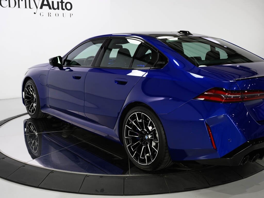 2025 BMW M5 Executive Pkg Driver Assistance Professional - Photo 23 - Sarasota, FL 34243