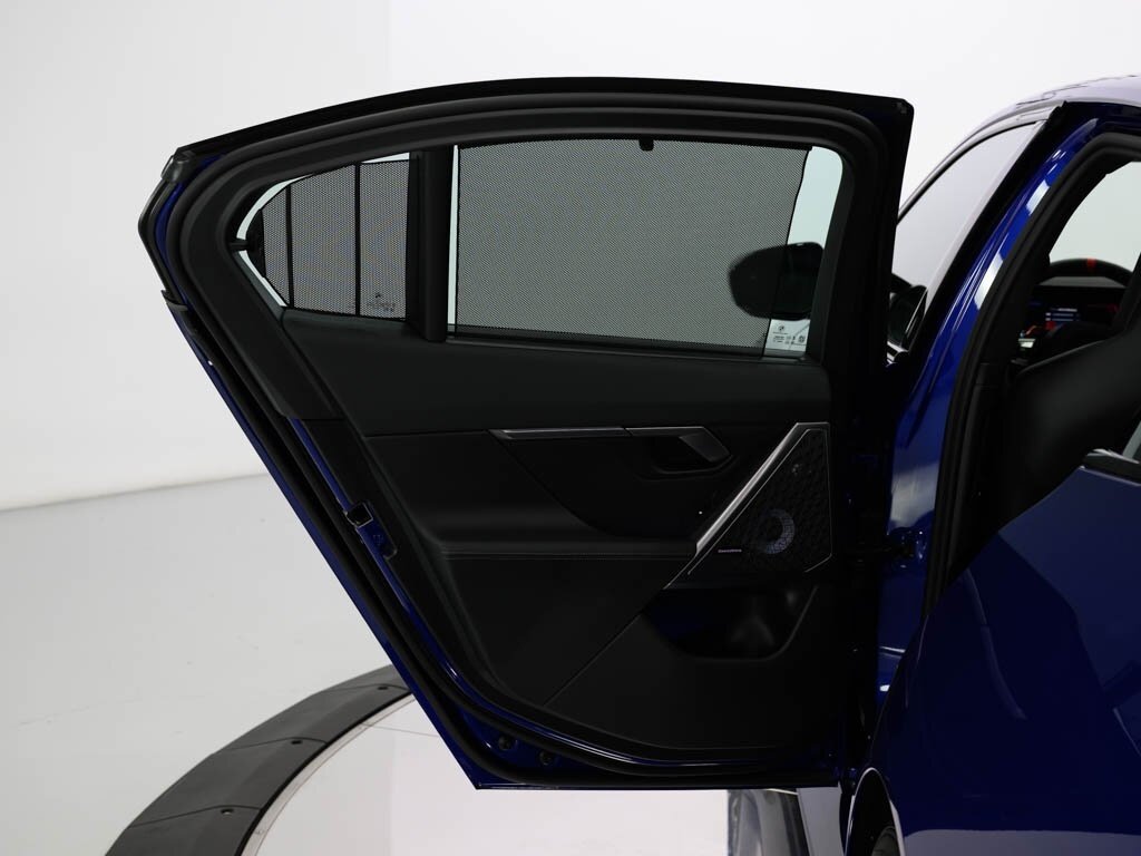 2025 BMW M5 Executive Pkg Driver Assistance Professional - Photo 36 - Sarasota, FL 34243