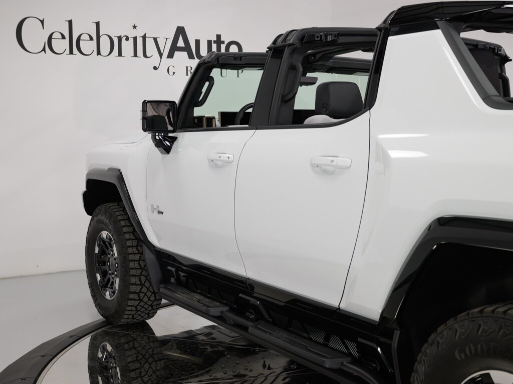 2023 GMC HUMMER EV Pick Up Edition 1 Power Retractable Tonneau Cover   - Photo 27 - Sarasota, FL 34243