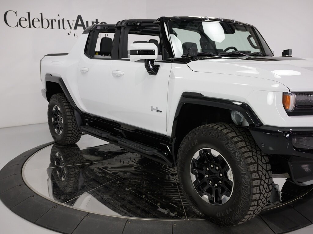 2023 GMC HUMMER EV Pick Up Edition 1 Power Retractable Tonneau Cover   - Photo 13 - Sarasota, FL 34243