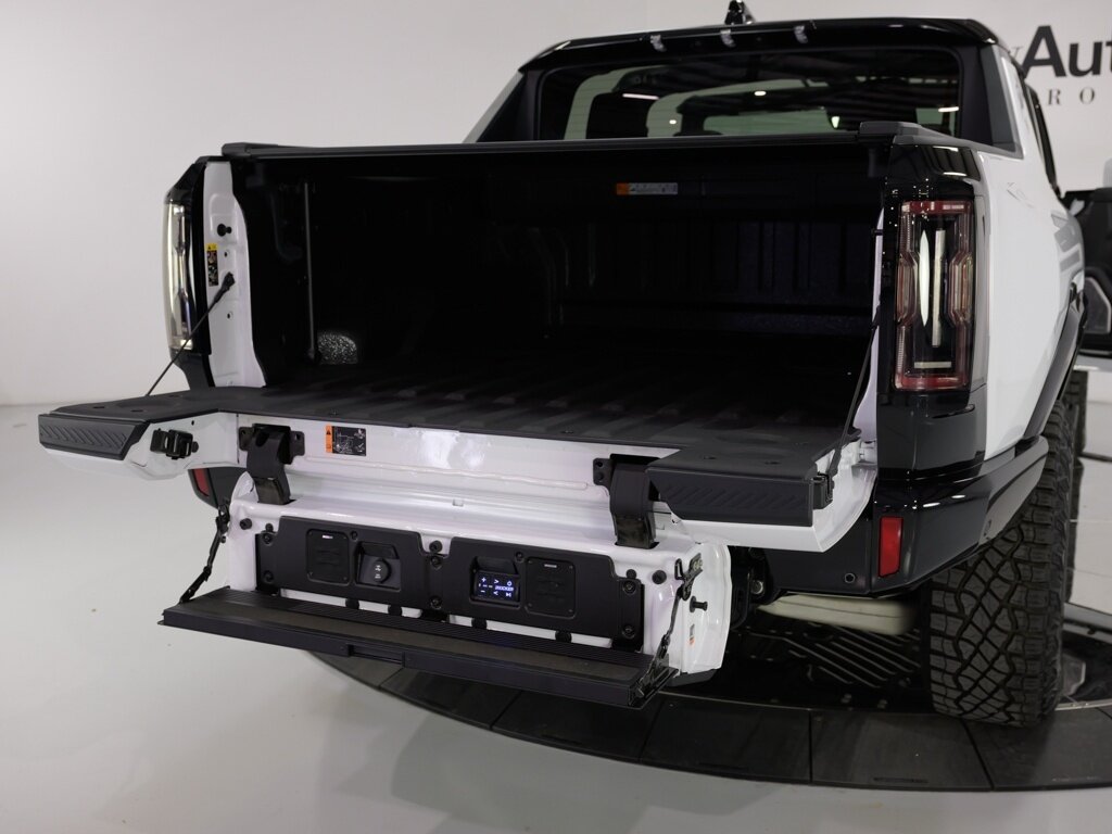 2023 GMC HUMMER EV Pick Up Edition 1 Power Retractable Tonneau Cover   - Photo 89 - Sarasota, FL 34243