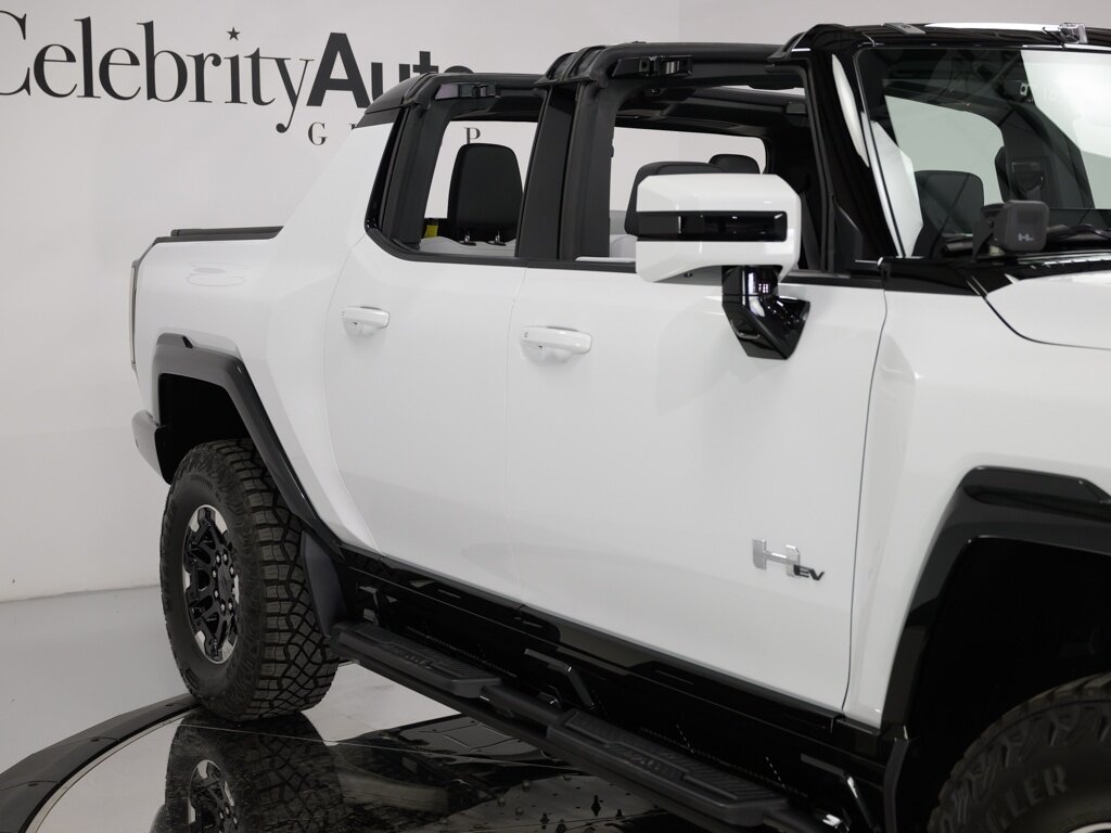 2023 GMC HUMMER EV Pick Up Edition 1 Power Retractable Tonneau Cover   - Photo 15 - Sarasota, FL 34243