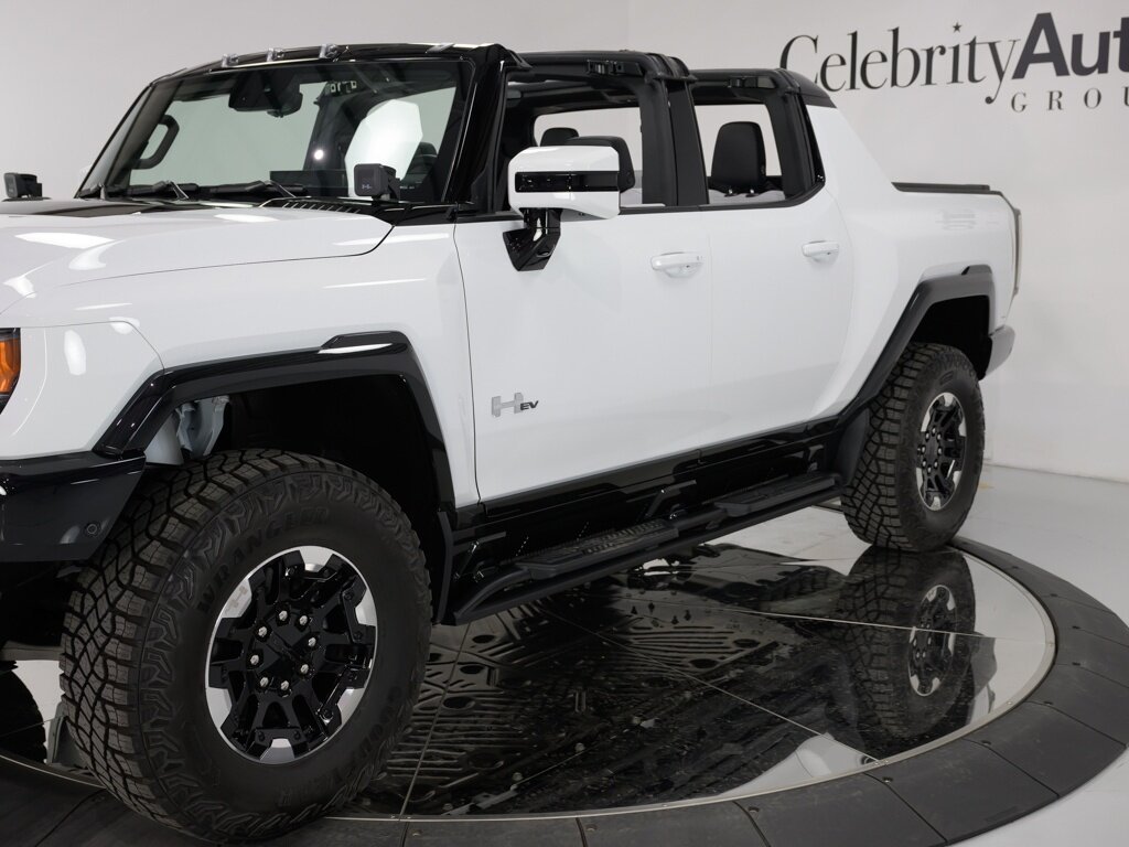 2023 GMC HUMMER EV Pick Up Edition 1 Power Retractable Tonneau Cover   - Photo 14 - Sarasota, FL 34243