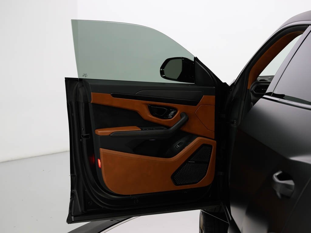 2023 Lamborghini Urus S $308K MSRP 23 " Bronze Taigete Wheels - Photo 38 - Sarasota, FL 34243