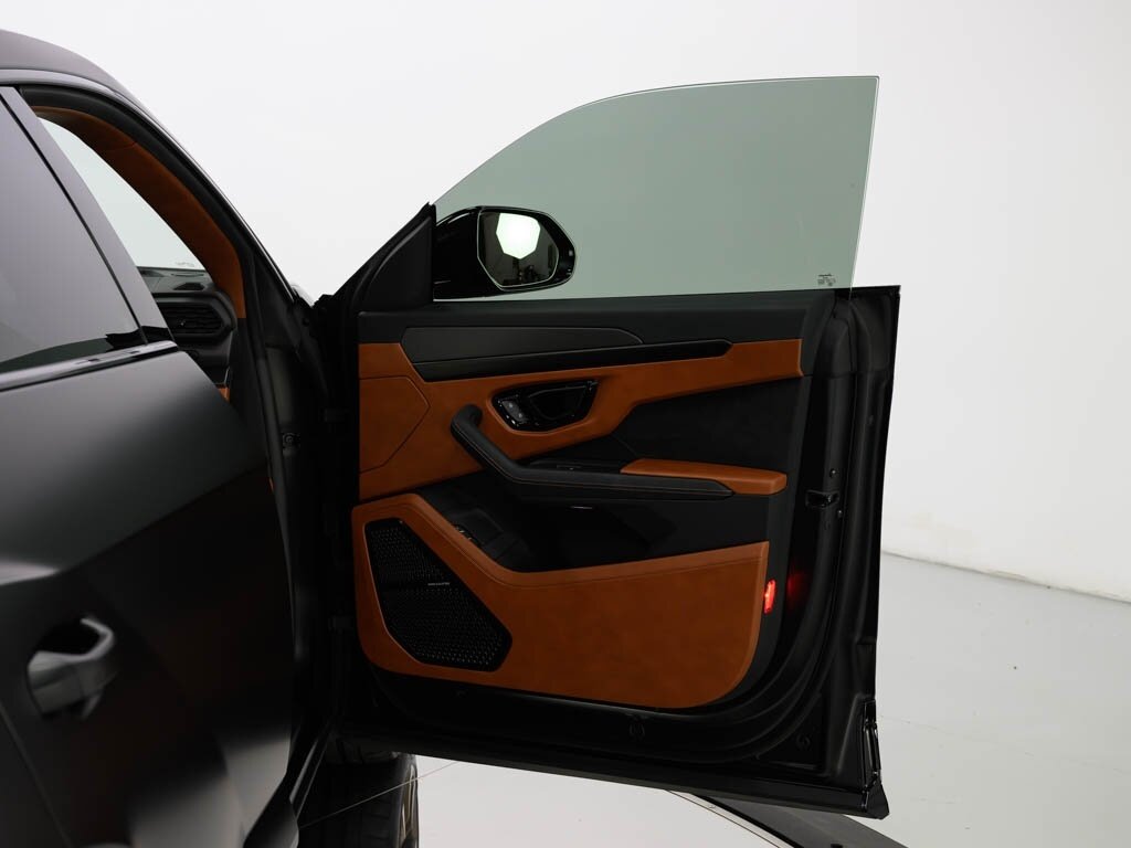 2023 Lamborghini Urus S $308K MSRP 23 " Bronze Taigete Wheels - Photo 39 - Sarasota, FL 34243