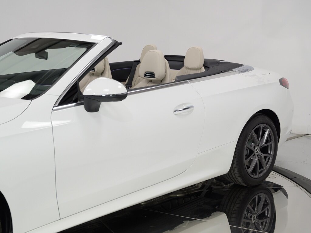 2024 Mercedes-Benz CLE 300 Conv 4MATIC Drivers Assist   - Photo 25 - Sarasota, FL 34243