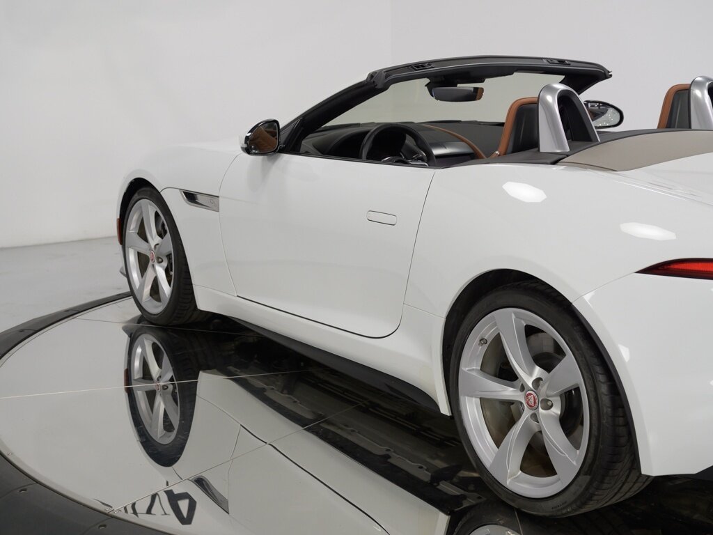 2022 Jaguar F-Type P450 R-Dynamic $95k MSRP Interior Luxury Pkg   - Photo 32 - Sarasota, FL 34243