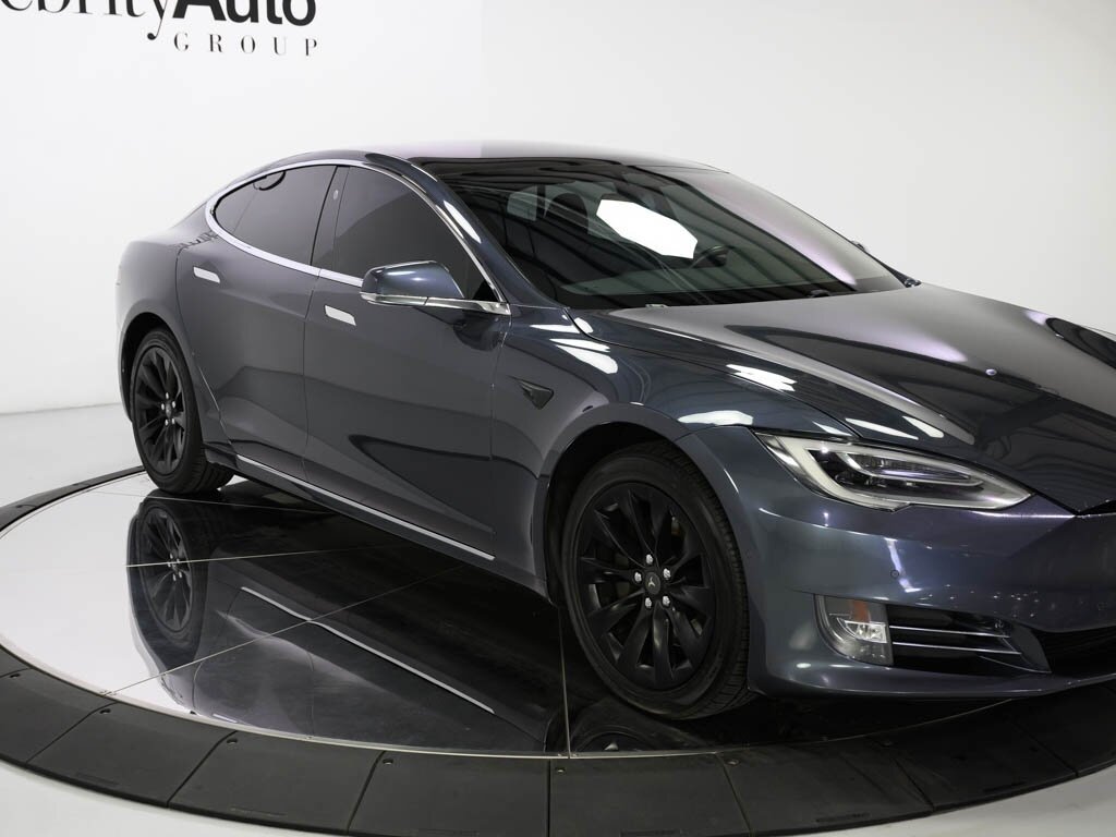 2020 Tesla Model S Long Range Plus Full Self Driving Capability - Photo 10 - Sarasota, FL 34243