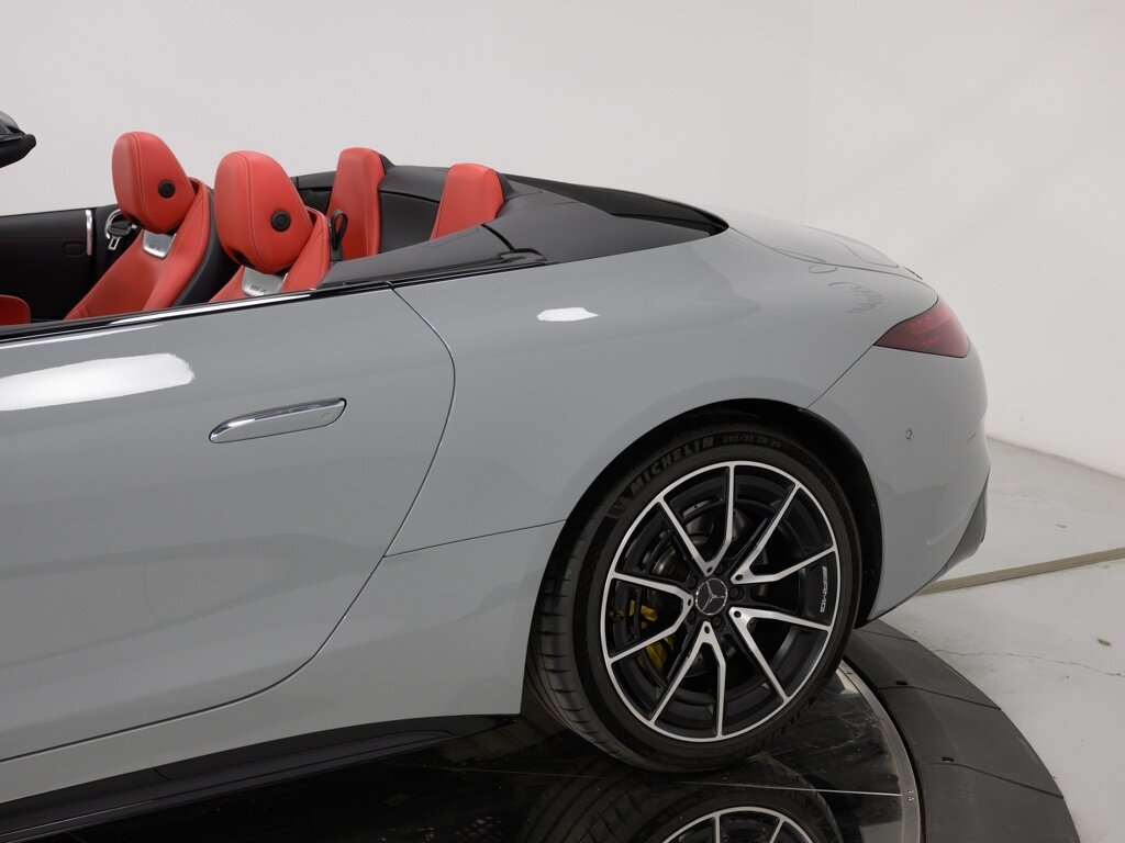 2022 Mercedes-Benz AMG SL63 $191K MSRP Driver Assist Touring Line   - Photo 38 - Sarasota, FL 34243