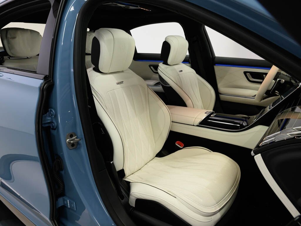 2024 Mercedes-Benz AMG S63 E Manufaktur Signature Interior Pkg - Photo 43 - Sarasota, FL 34243