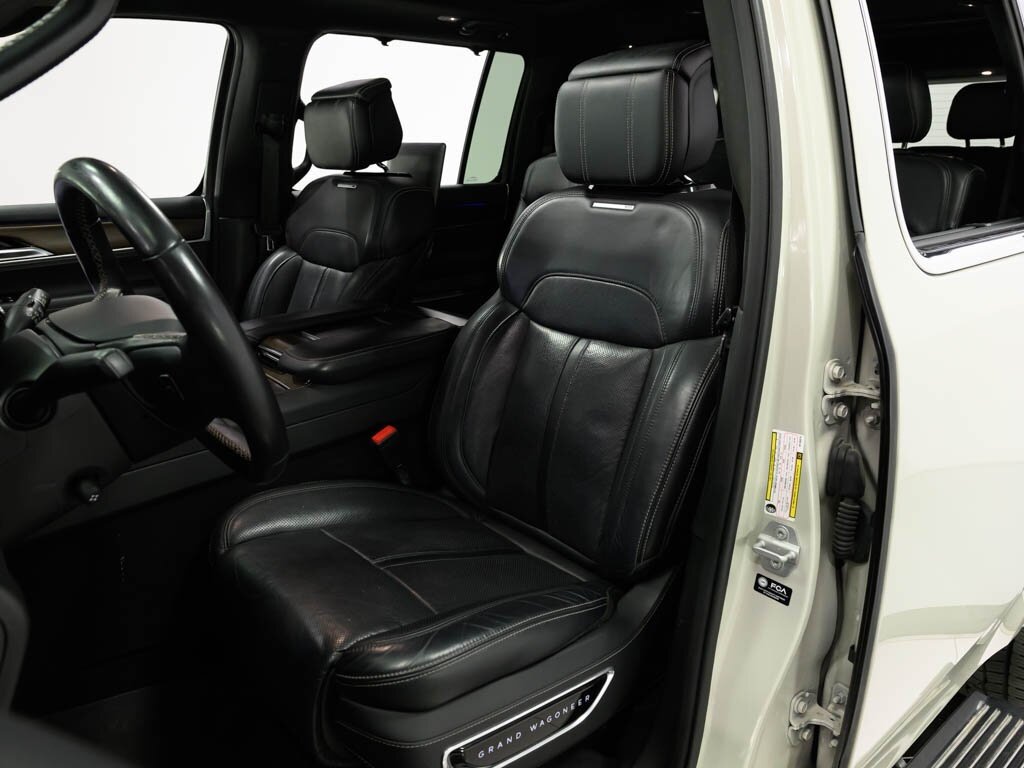 2022 Jeep Grand Wagoneer Series I 4X4 $97K MSRP Rear Entertainment   - Photo 44 - Sarasota, FL 34243