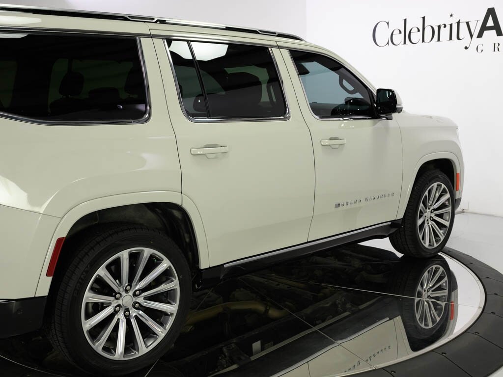 2022 Jeep Grand Wagoneer Series I 4X4 $97K MSRP Rear Entertainment   - Photo 24 - Sarasota, FL 34243
