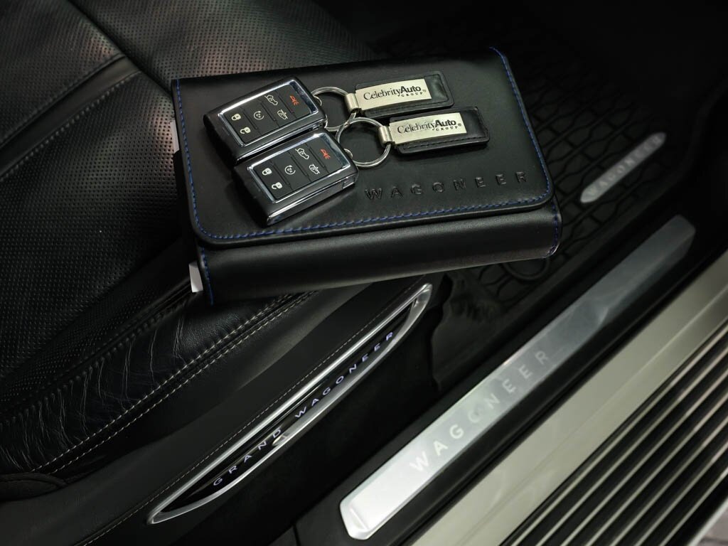 2022 Jeep Grand Wagoneer Series I 4X4 $97K MSRP Rear Entertainment   - Photo 73 - Sarasota, FL 34243