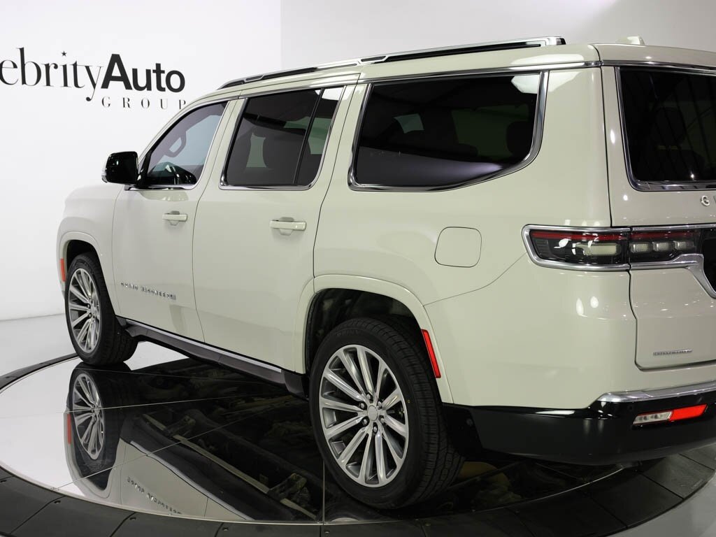 2022 Jeep Grand Wagoneer Series I 4X4 $97K MSRP Rear Entertainment   - Photo 23 - Sarasota, FL 34243