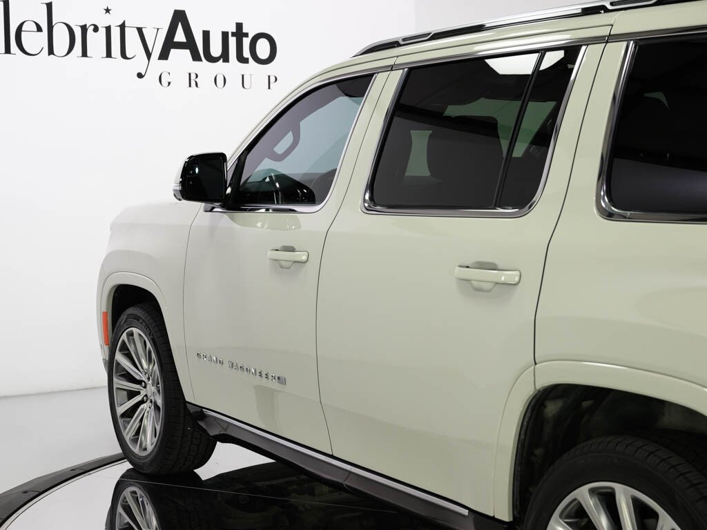 2022 Jeep Grand Wagoneer Series I 4X4 $97K MSRP Rear Entertainment   - Photo 27 - Sarasota, FL 34243