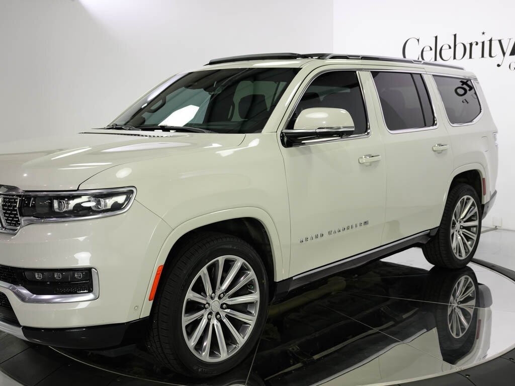 2022 Jeep Grand Wagoneer Series I 4X4 $97K MSRP Rear Entertainment   - Photo 12 - Sarasota, FL 34243