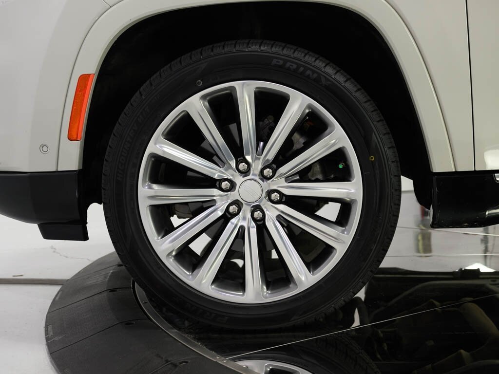 2022 Jeep Grand Wagoneer Series I 4X4 $97K MSRP Rear Entertainment   - Photo 38 - Sarasota, FL 34243