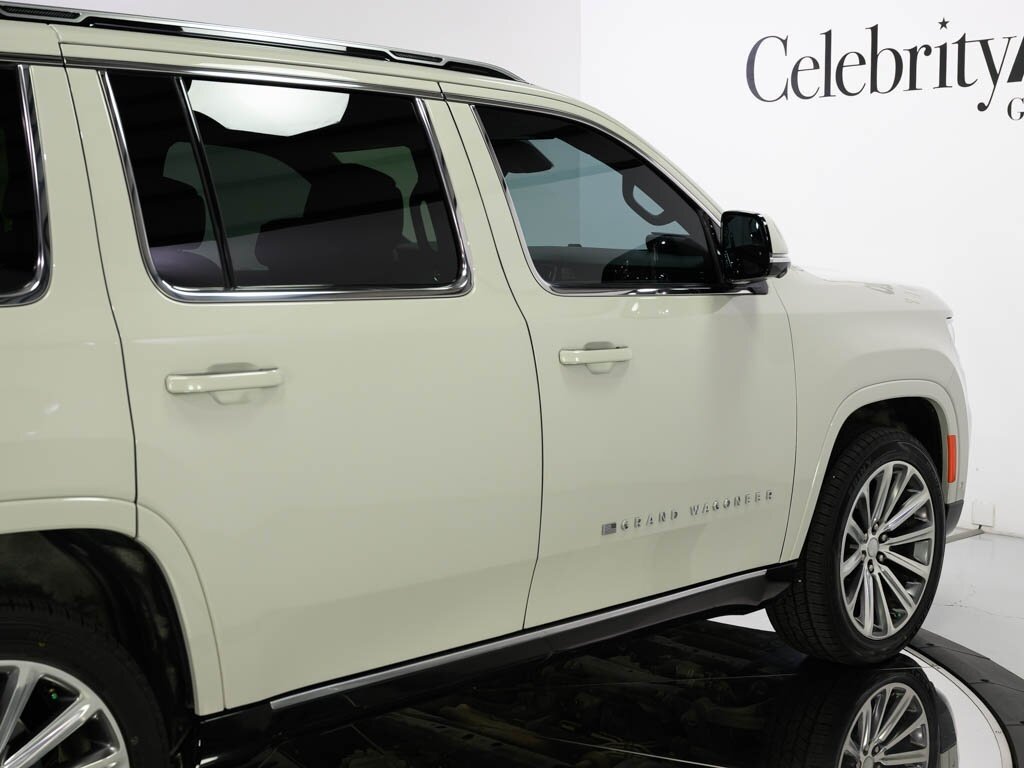 2022 Jeep Grand Wagoneer Series I 4X4 $97K MSRP Rear Entertainment   - Photo 26 - Sarasota, FL 34243