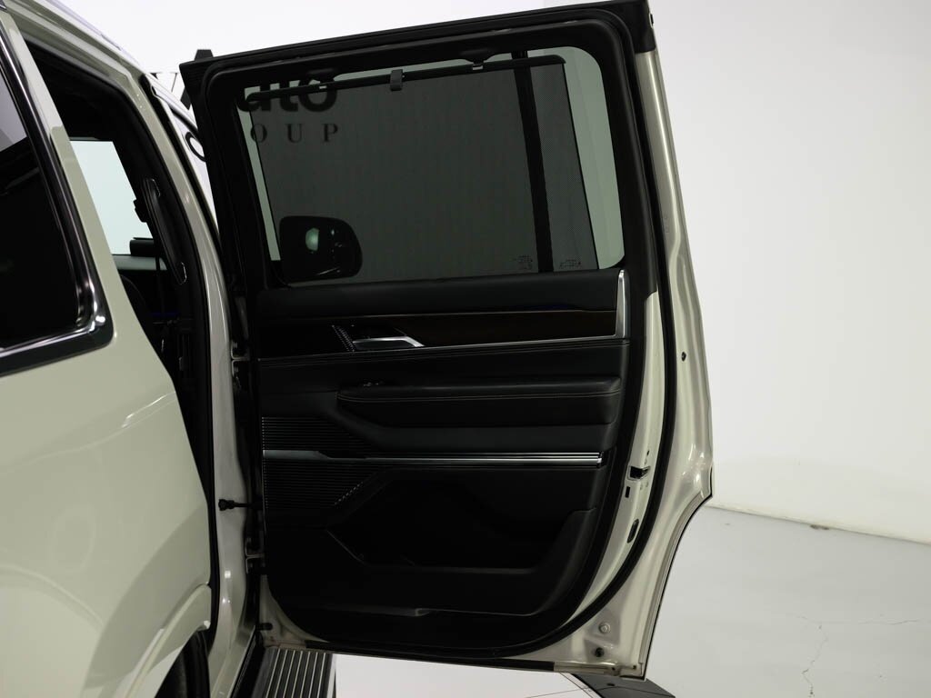 2022 Jeep Grand Wagoneer Series I 4X4 $97K MSRP Rear Entertainment   - Photo 43 - Sarasota, FL 34243