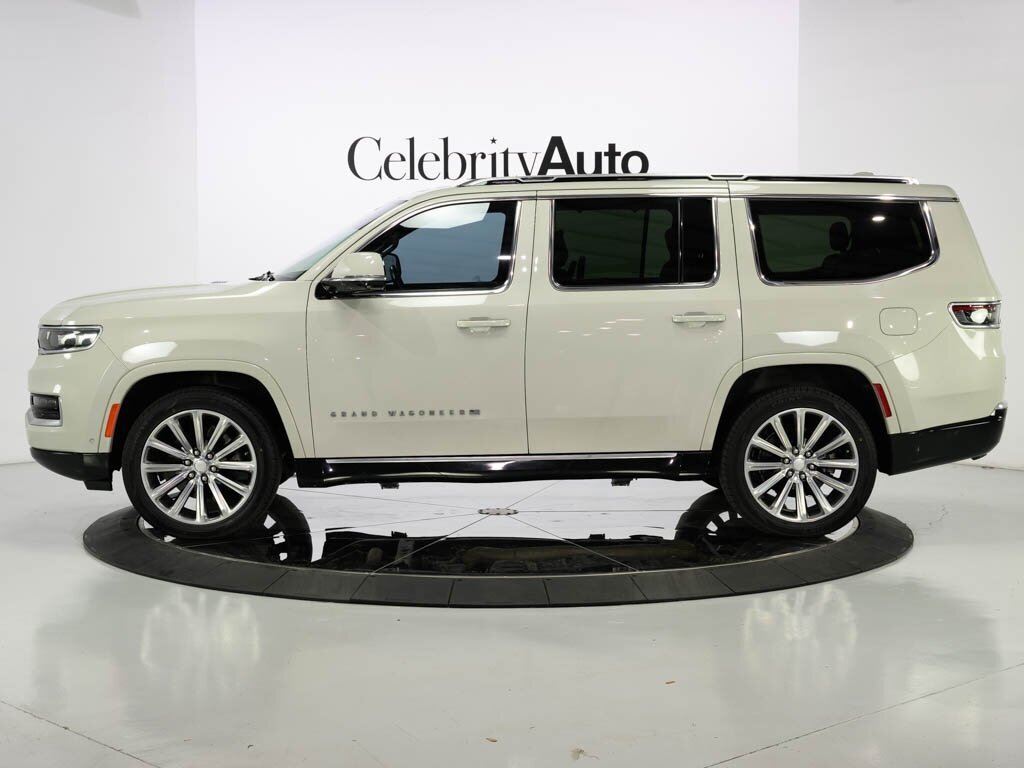 2022 Jeep Grand Wagoneer Series I 4X4 $97K MSRP Rear Entertainment   - Photo 4 - Sarasota, FL 34243