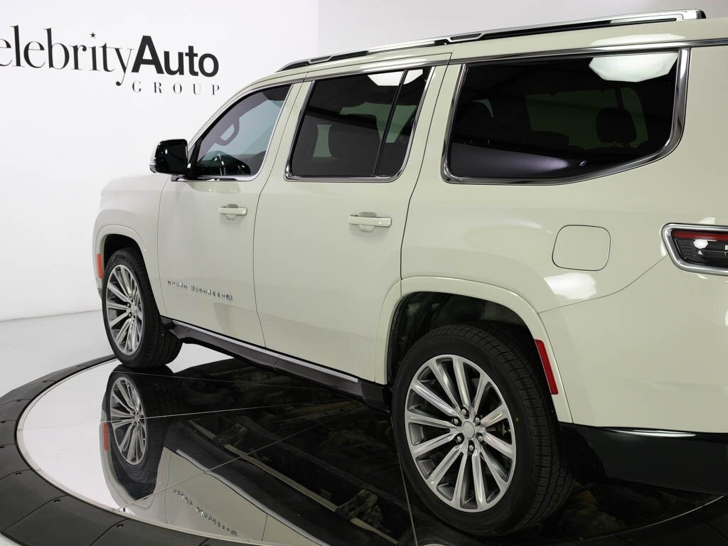 2022 Jeep Grand Wagoneer Series I 4X4 $97K MSRP Rear Entertainment   - Photo 25 - Sarasota, FL 34243