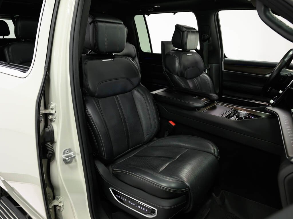 2022 Jeep Grand Wagoneer Series I 4X4 $97K MSRP Rear Entertainment   - Photo 45 - Sarasota, FL 34243