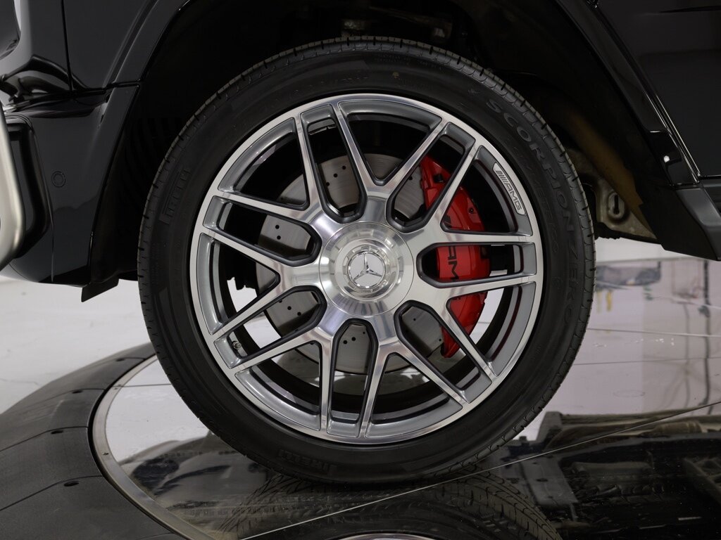 2024 Mercedes-Benz AMG G63 22 " AMG Cross-Spoke Wheels   - Photo 32 - Sarasota, FL 34243