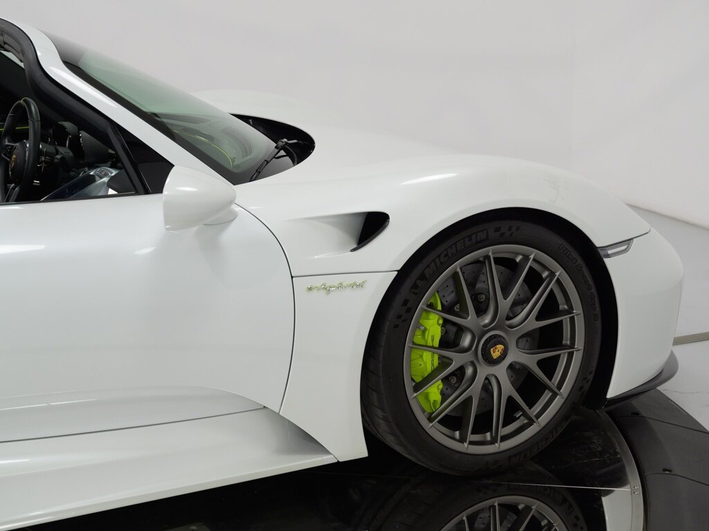 2015 Porsche 918 Spyder Magnesium Wheels 20/21 inch   - Photo 26 - Sarasota, FL 34243