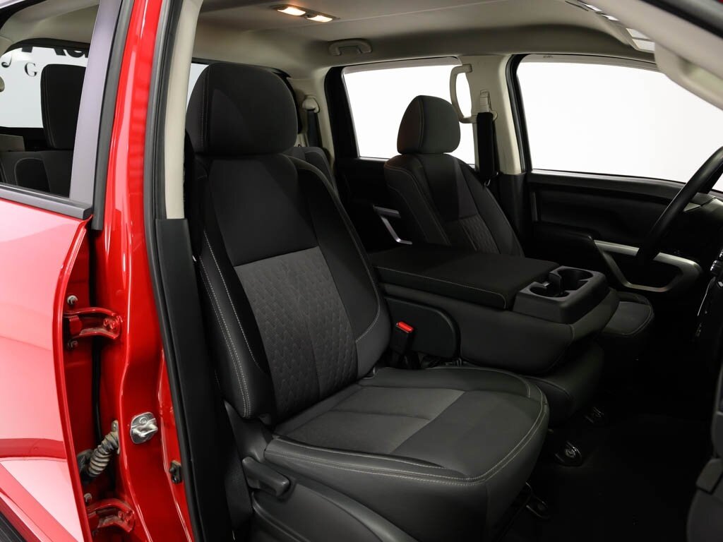 2022 Nissan Titan SV Endurance V8 4X4 CC Black Horse Grill Guard - Photo 40 - Sarasota, FL 34243
