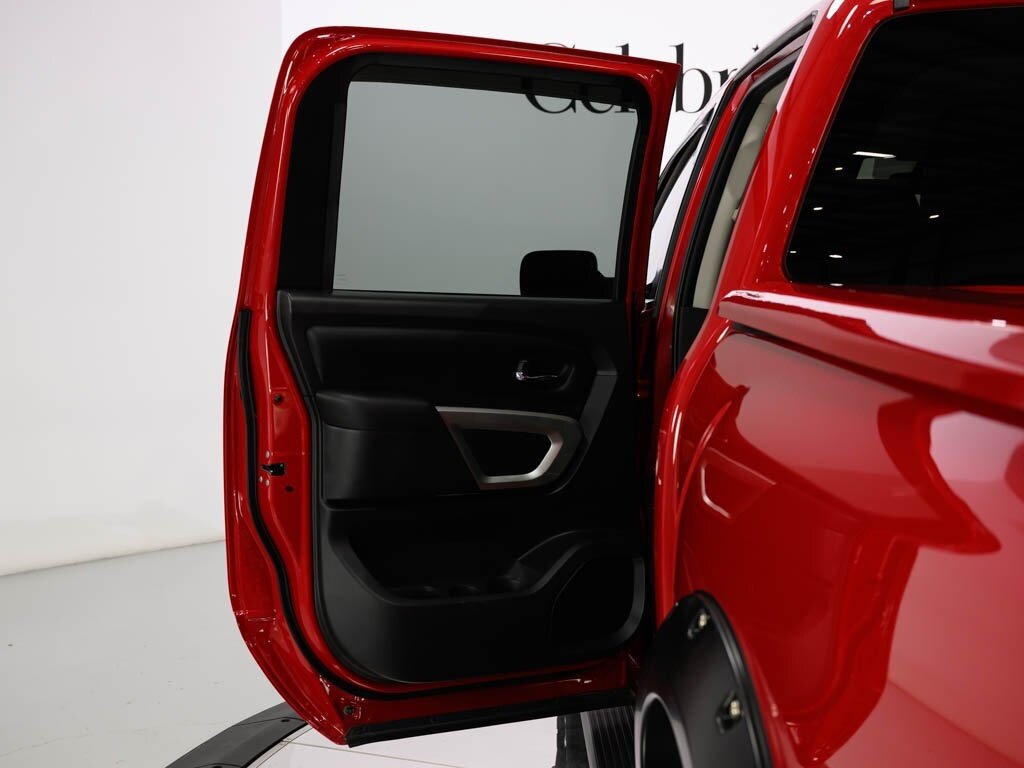 2022 Nissan Titan SV Endurance V8 4X4 CC Black Horse Grill Guard - Photo 37 - Sarasota, FL 34243