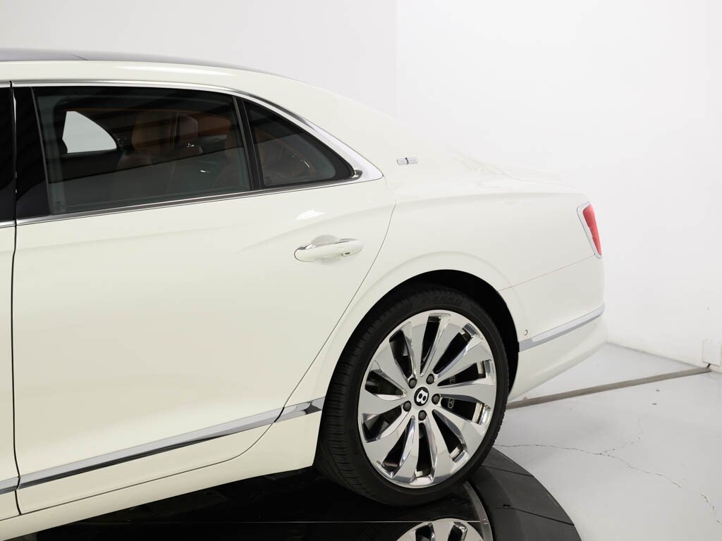 2021 Bentley Flying Spur W12 $282K MSRP First Edition Specification   - Photo 29 - Sarasota, FL 34243