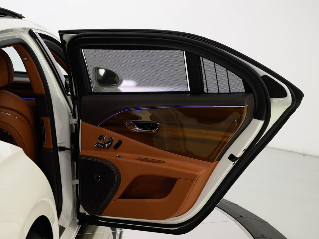 2021 Bentley Flying Spur W12 $282K MSRP First Edition Specification   - Photo 41 - Sarasota, FL 34243