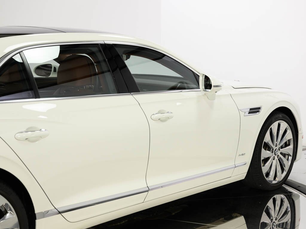 2021 Bentley Flying Spur W12 $282K MSRP First Edition Specification   - Photo 26 - Sarasota, FL 34243