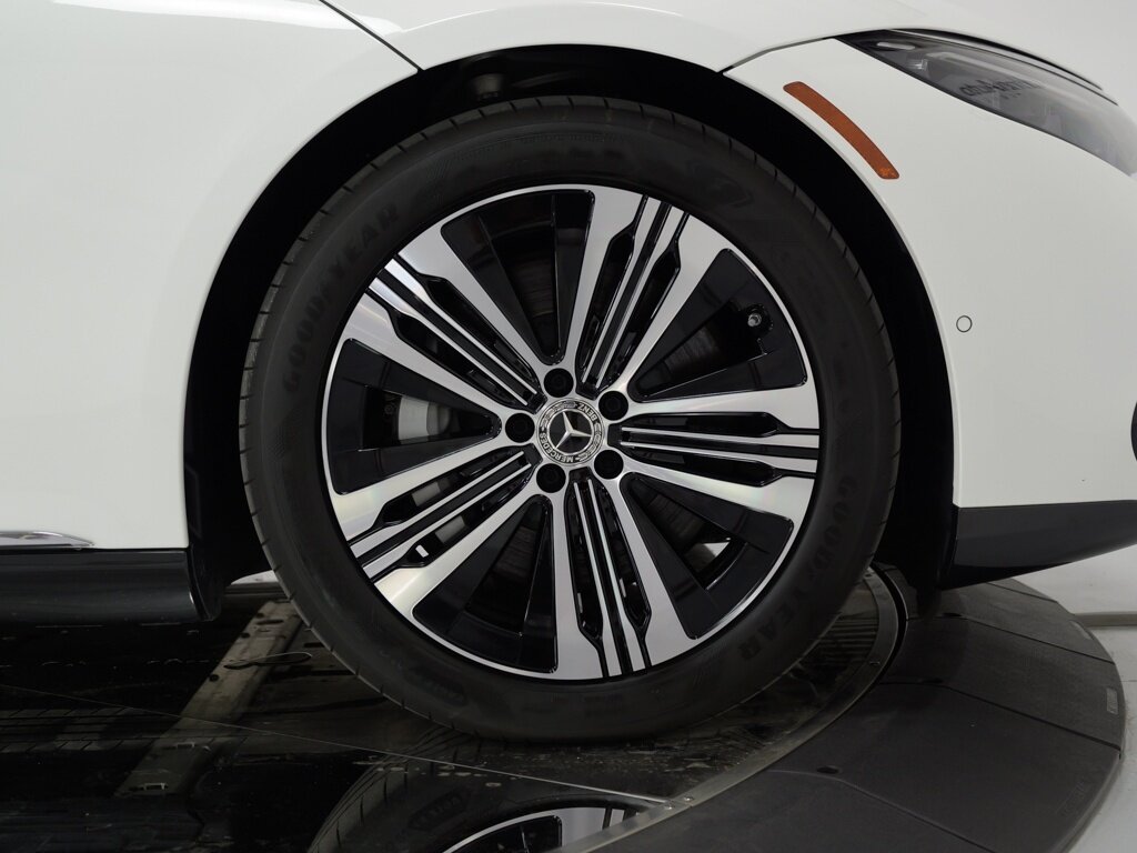 2023 Mercedes-Benz EQS 450 $107K MSRP 20 " Five-Spoke Aero Spoke Wheel   - Photo 34 - Sarasota, FL 34243