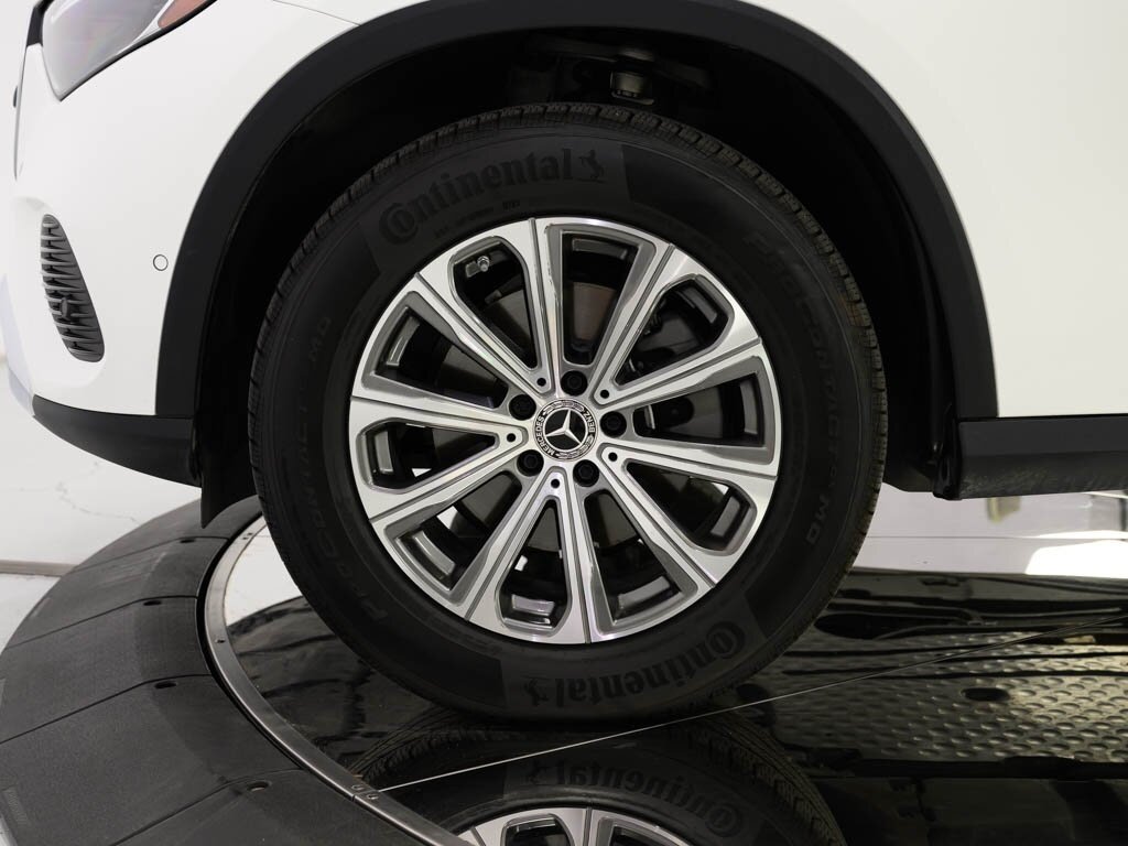 2023 Mercedes-Benz GLC 300 Parking Package Distronic   - Photo 34 - Sarasota, FL 34243