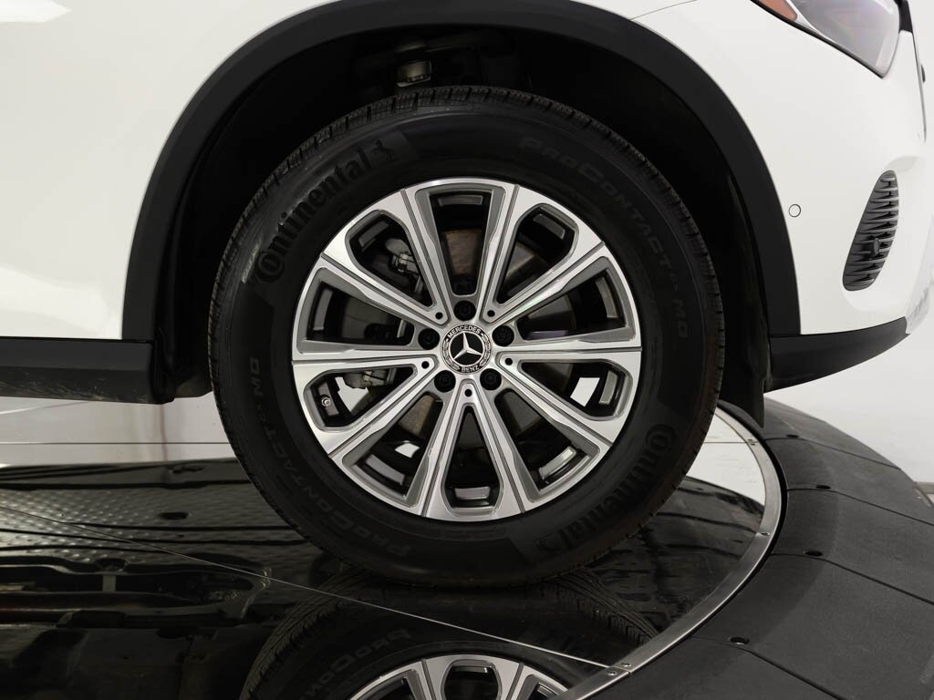 2023 Mercedes-Benz GLC 300 Parking Package Distronic   - Photo 32 - Sarasota, FL 34243