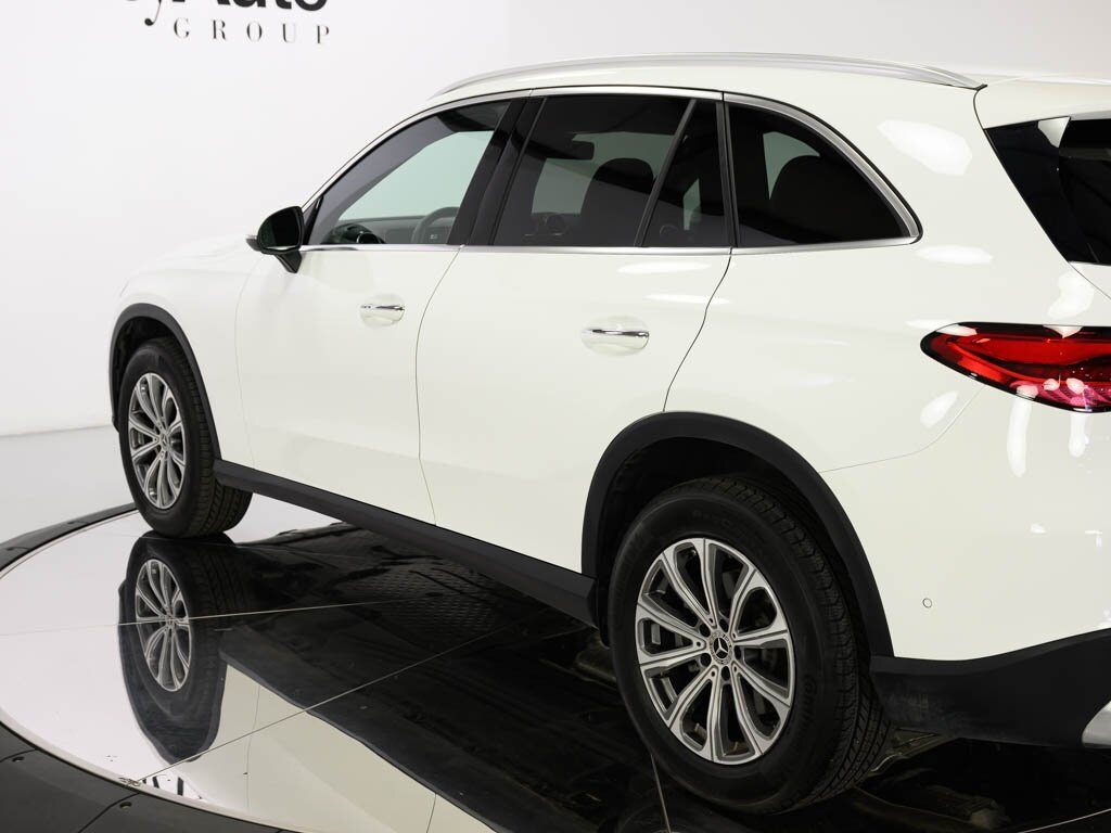 2023 Mercedes-Benz GLC 300 Parking Package Distronic   - Photo 25 - Sarasota, FL 34243