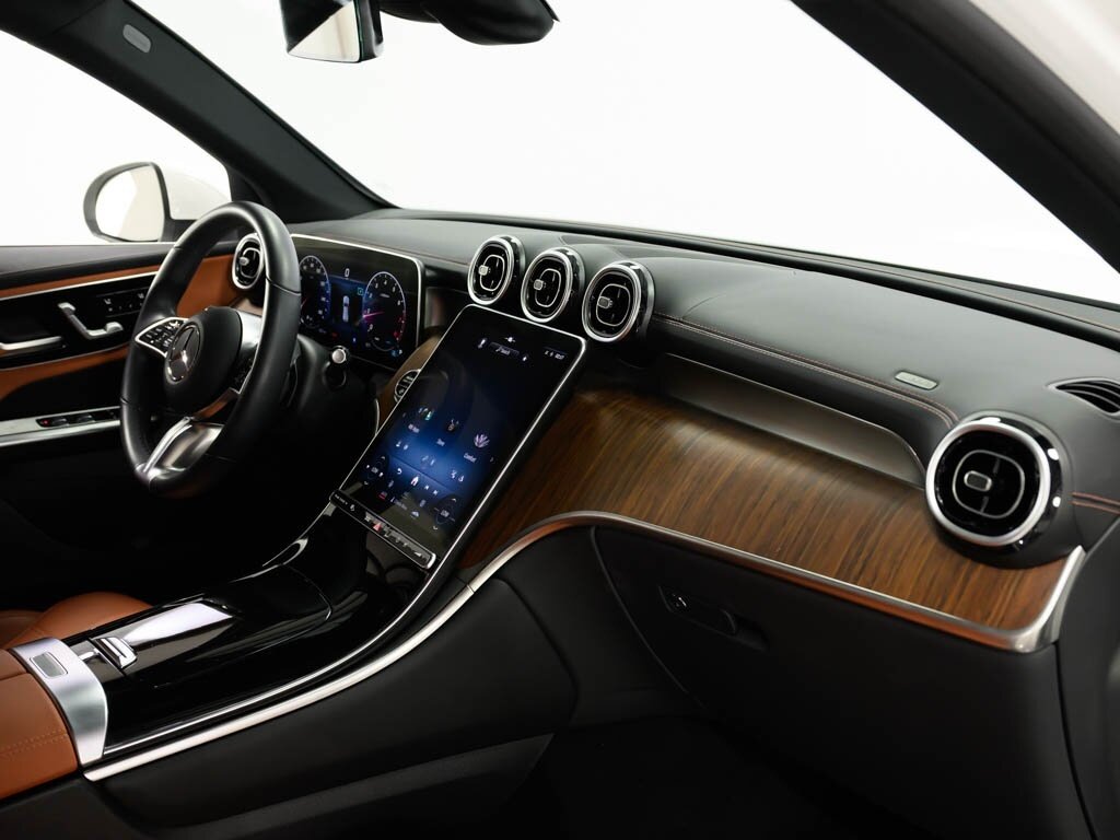 2023 Mercedes-Benz GLC 300 Parking Package Distronic   - Photo 57 - Sarasota, FL 34243