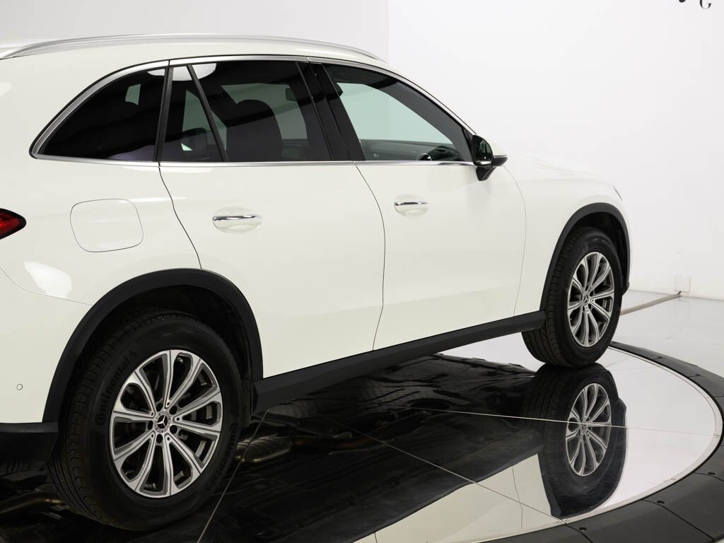 2023 Mercedes-Benz GLC 300 Parking Package Distronic   - Photo 24 - Sarasota, FL 34243