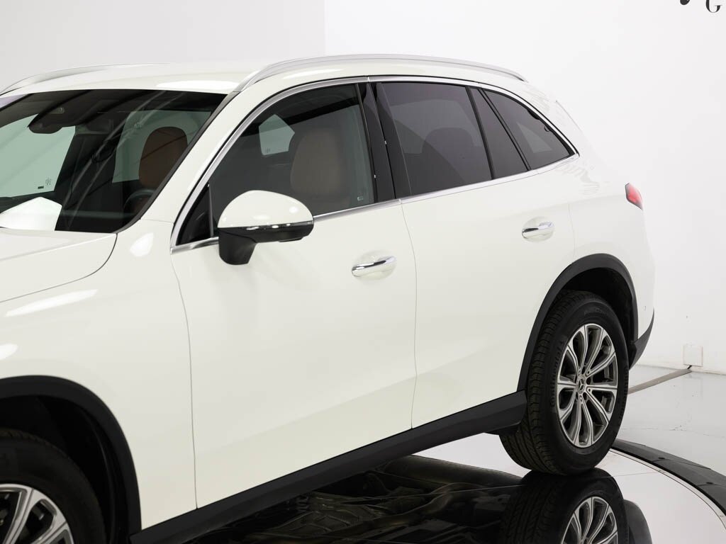 2023 Mercedes-Benz GLC 300 Parking Package Distronic   - Photo 16 - Sarasota, FL 34243