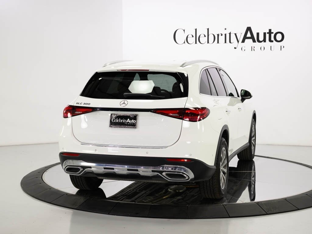 2023 Mercedes-Benz GLC 300 Parking Package Distronic   - Photo 30 - Sarasota, FL 34243