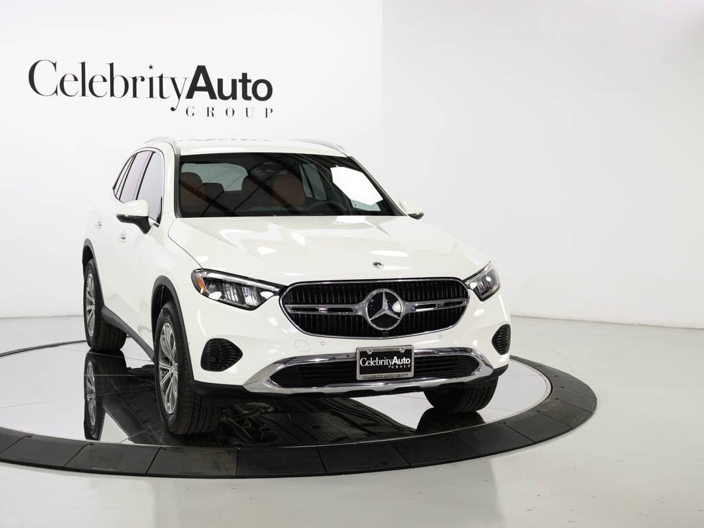 2023 Mercedes-Benz GLC 300 Parking Package Distronic   - Photo 19 - Sarasota, FL 34243