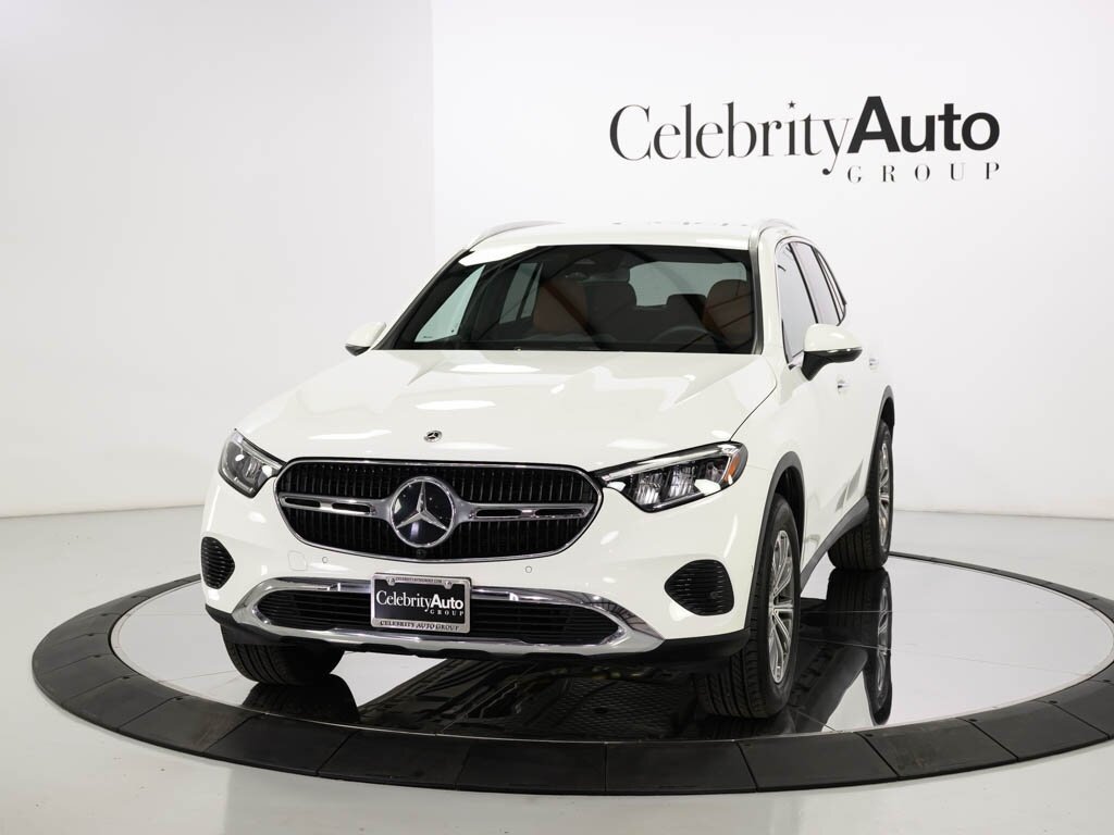2023 Mercedes-Benz GLC 300 Parking Package Distronic   - Photo 20 - Sarasota, FL 34243