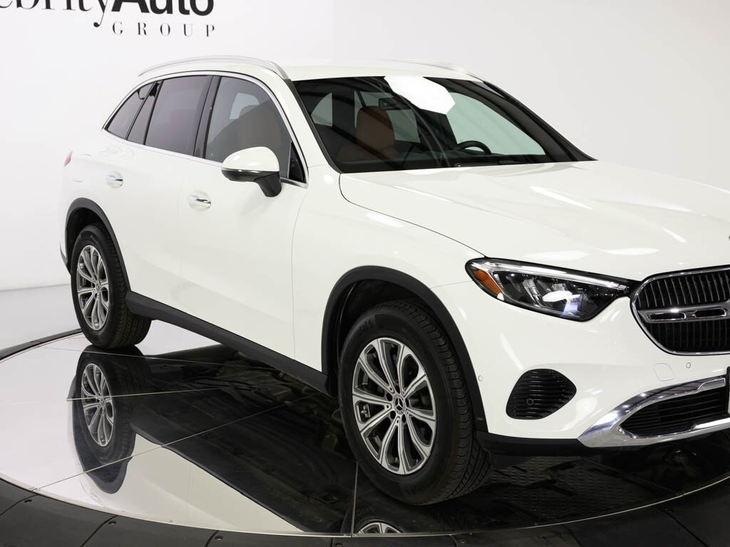 2023 Mercedes-Benz GLC 300 Parking Package Distronic   - Photo 10 - Sarasota, FL 34243