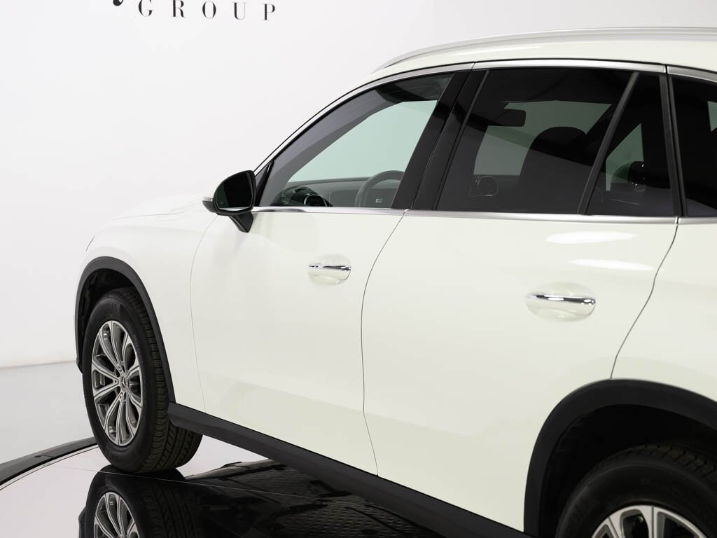 2023 Mercedes-Benz GLC 300 Parking Package Distronic   - Photo 27 - Sarasota, FL 34243