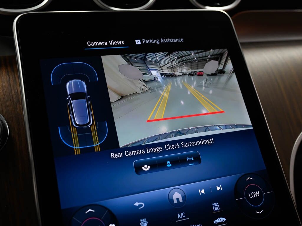 2023 Mercedes-Benz GLC 300 Parking Package Distronic   - Photo 53 - Sarasota, FL 34243
