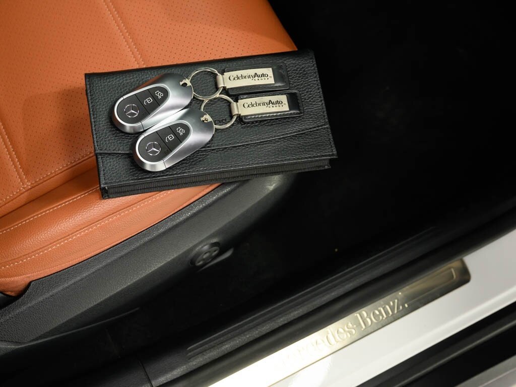 2023 Mercedes-Benz GLC 300 Parking Package Distronic   - Photo 62 - Sarasota, FL 34243